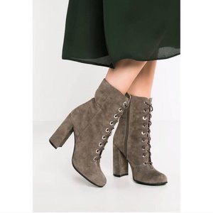 Vince Camuto Teisha Lace Up Booties Grey suede 6.5